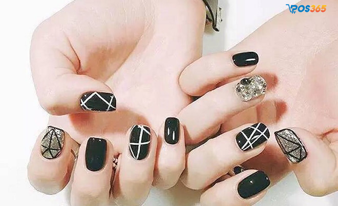 mẫu nail kẻ sọc chéo